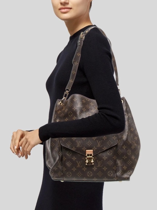 Louis Vuitton Handbags - Louis Vuitton Metis Hobo 2-Way Bag, EUC